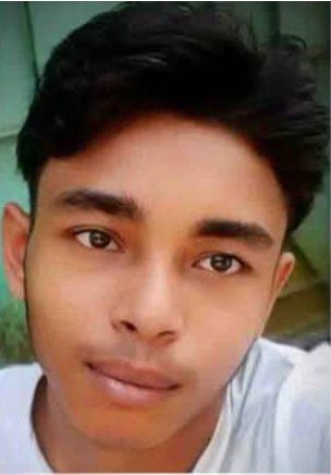 কিশোর গ্যাংয়ের পৈশাচিকতা : ৪দিন পর হার মানল ১৪বছরের সজীব