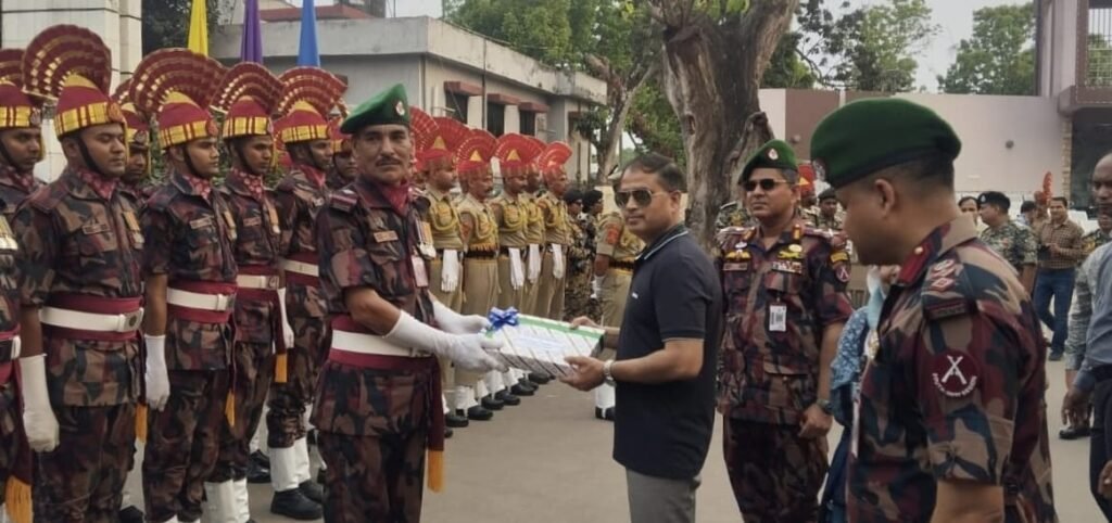 বেনাপোলে বিজিবি-বিএসএফের যৌথ রিট্রিট প্যারেড