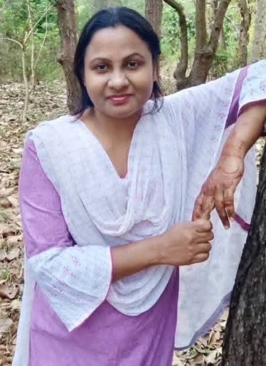 প্রিয় বিড়ালকে বাঁচাতে গিয়ে প্রাণ হারালেন বন্যা