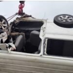 চলন্ত মাইক্রোবাসে বিস্ফোরণ: আইল্যান্ডে ধাক্কা লেগে ভাই-বোনসহ ৩ জন নিহত!