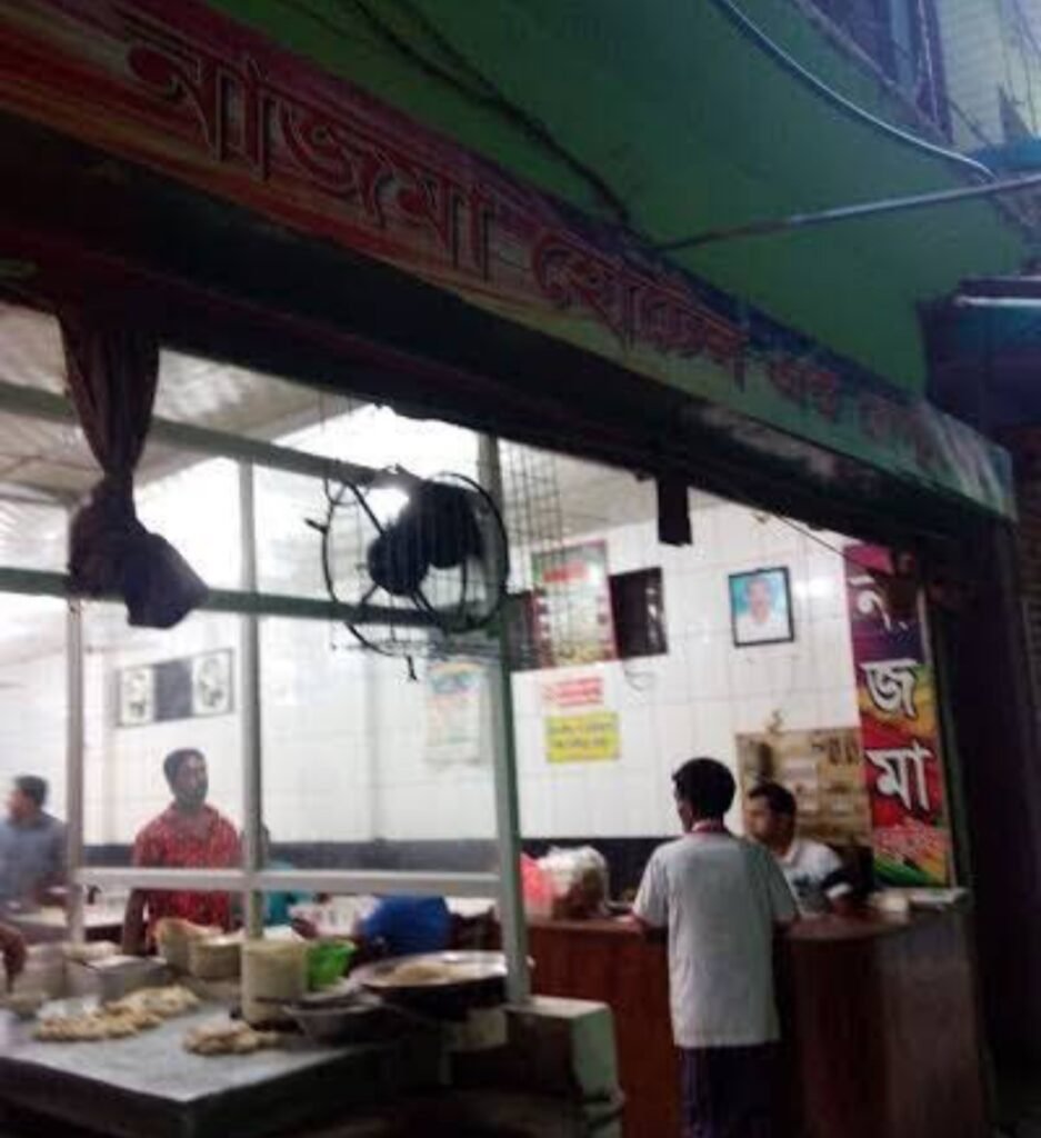 পচা খাবার ও কেমিক্যাল পাওয়ায় লাখ টাকা জরিমানা