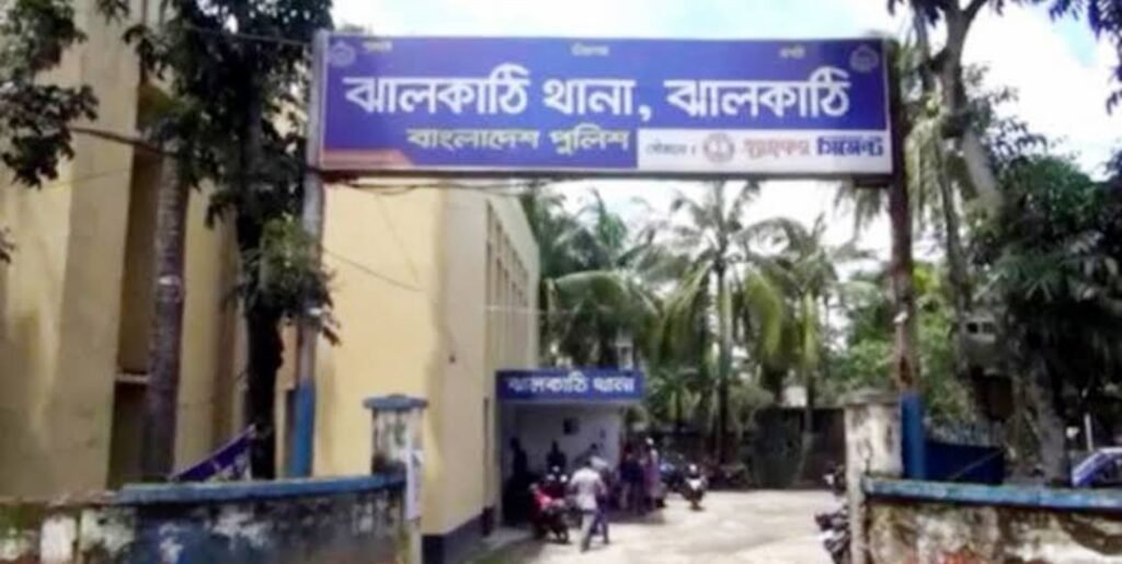 দুই শিশুসহ বাবার আত্মহত্যার চেষ্টা : লড়ছেন মৃত্যুর সাথে