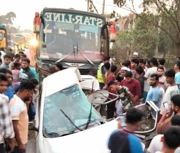 এক পরিবারের ৩জনসহ ৪জনের করুণ মৃত্যু