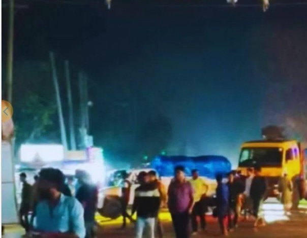 বরযাত্রীর সাথে সংঘর্ষে শ্রমিক নিহত, মহাসড়ক অবরোধ!