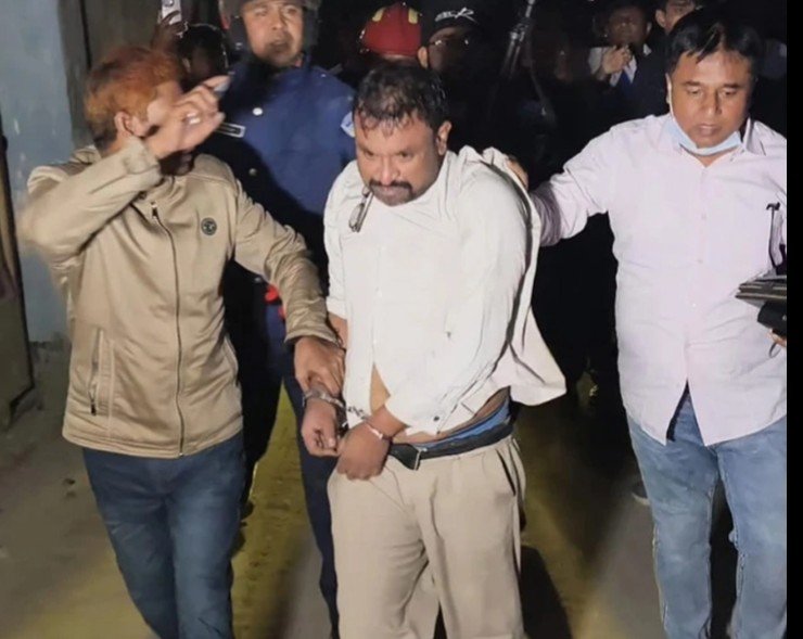 স্ত্রীকে হত্যা করে লাশ পুড়িয়ে দেওয়ার চেষ্টা:আইনজীবী স্বামী আটক
