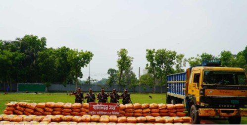 বালুর ট্রাক থেকে ৫হাজার কেজি ভারতীয় জিরা উদ্ধার