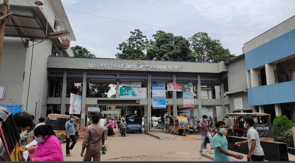 ছুরিকাঘাতে কমিউনিটি পুলিশ সদস্য আহত