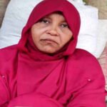 সংসার ছেড়ে প্রেমিকের বাড়িতে ৬০বছরের বৃদ্ধার অনশন: এলাকায় চাঞ্চল্য