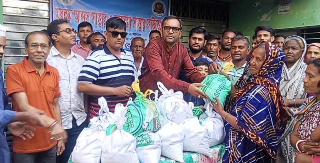 মরহুম আব্দুস সাত্তারের মৃত্যুবার্ষিকীতে খাদ্য বিতরণ