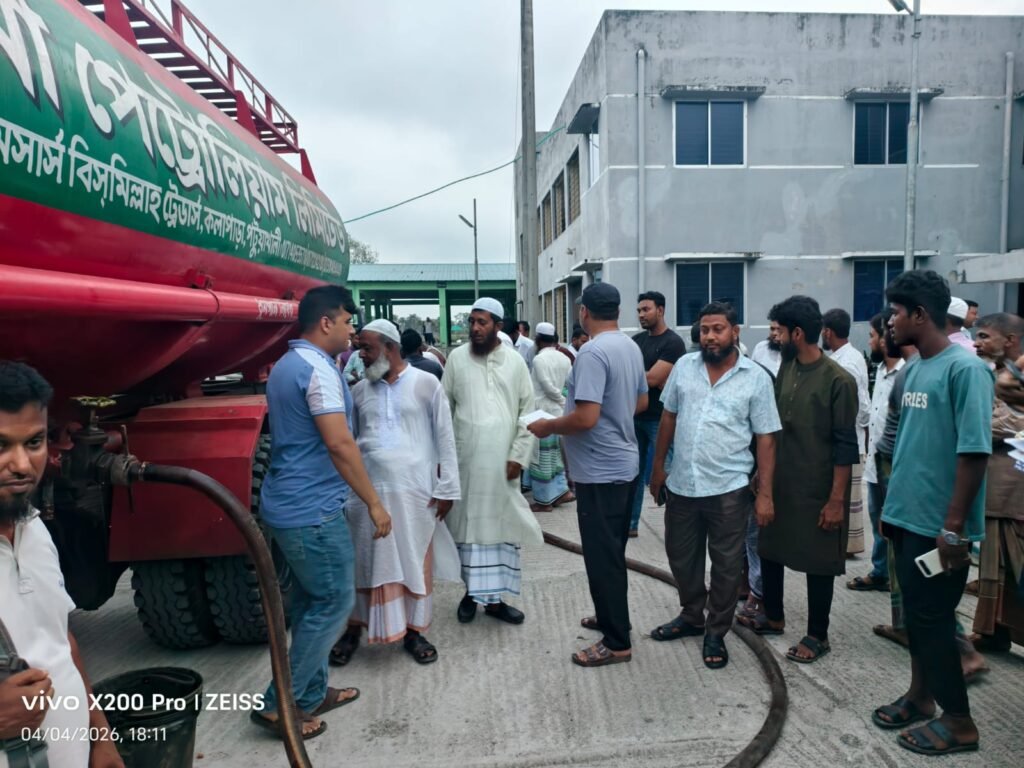সমুদ্রগামী জেলেদের বিশেষ ব্যবস্থাপনায় ডিজেল সরবরাহ : ফিরেছে স্বস্তি