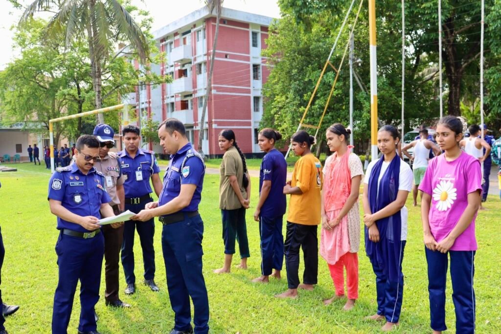 ২৭ এপ্রিল লিখিত পরীক্ষা : সতর্কবার্তা এসপি’র