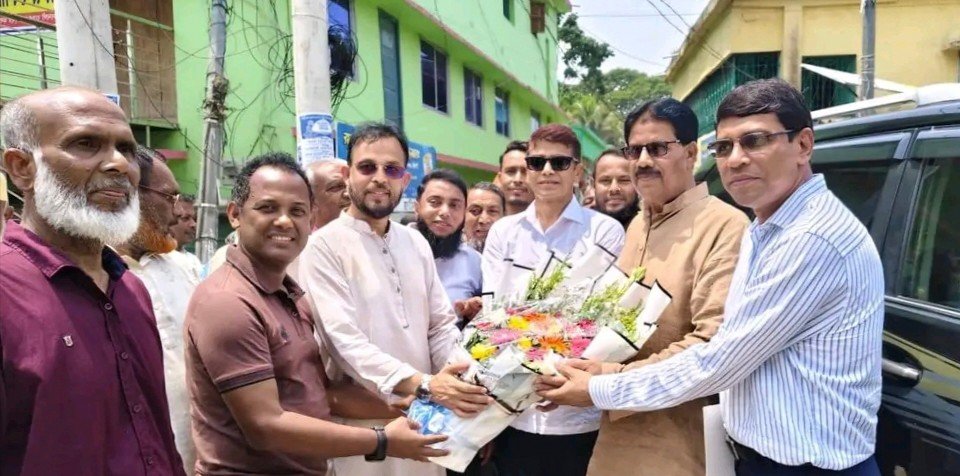 জিয়ার খাল পরিদর্শনে প্রতিমন্ত্রী ফরহাদ হোসেন আজাদ