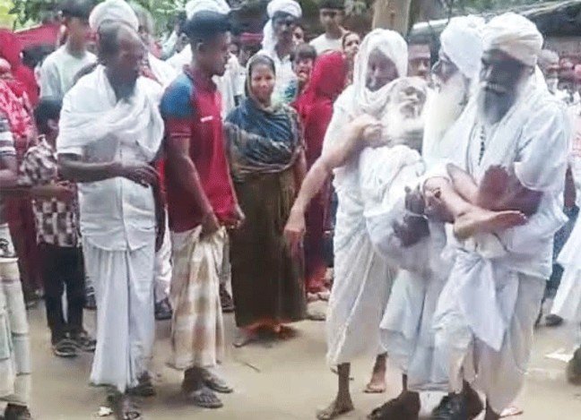 ‘সিদ্ধি বাবা’র জিন্দা কবরের গল্প!