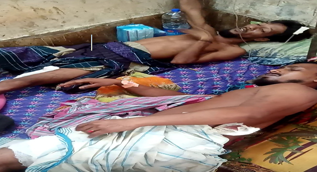 ঘরে ঢুকে কুপিয়ে জখম ও বোমা হামলা