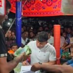 ২০০ টাকা লিটার দরে পেট্রোল বিক্রি