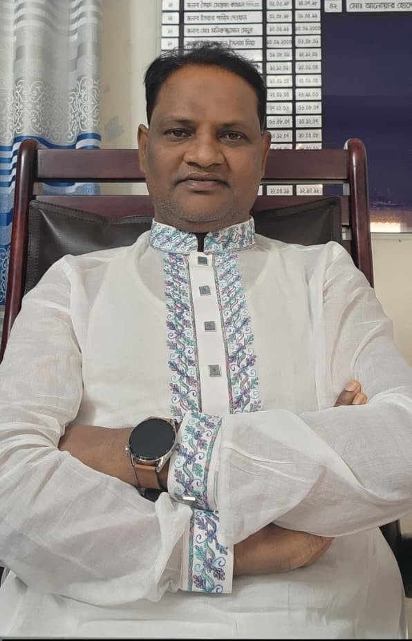 চৌগাছার সাবেক ওসিসহ ৪ পুলিশের বিরুদ্ধে চাঁদাবাজি ও লুটপাটের মামলা