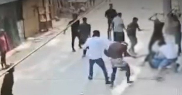 ১৮ মামলার আসামি সন্ত্রাসী এলেক্স ইমনকে কুপিয়ে হত্যা