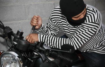 যশোরে সাব-রেজিস্ট্রি অফিসের সামনে থেকে মোটরসাইকেল চুরি