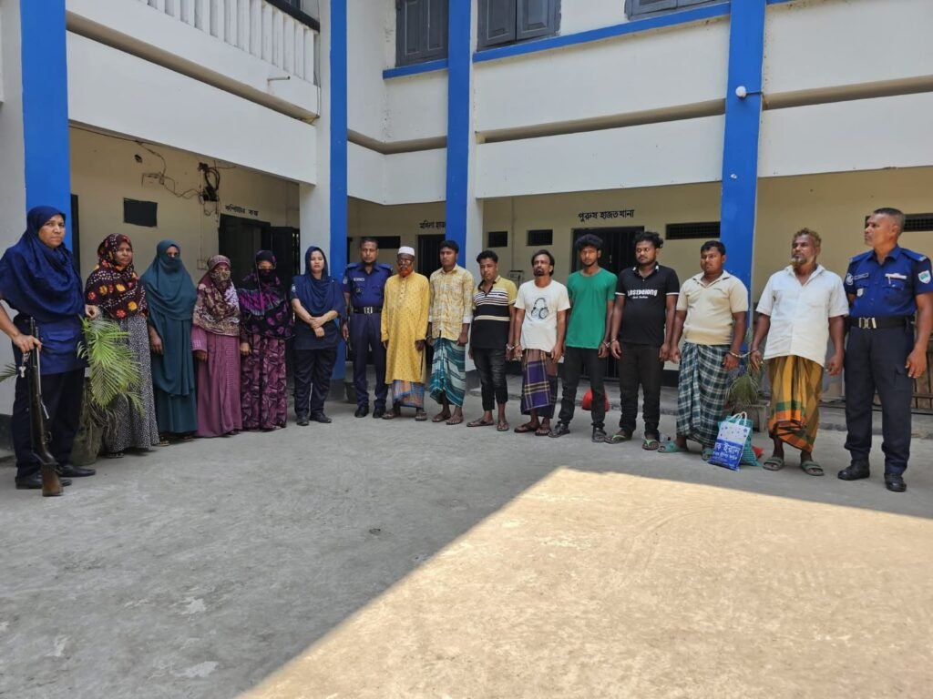 সাজাপ্রাপ্তসহ ১৩ আসামি গ্রেফতার