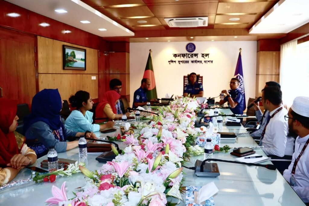 প্রশিক্ষণার্থীদের সাথে জেলা পুলিশের মতবিনিময় সভা