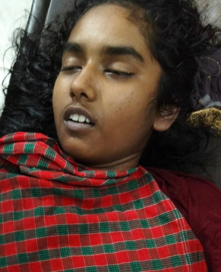 কিশোরীর আত্মহত্যা !