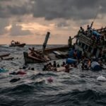 টেকনাফ থেকে মালয়েশিয়া যাওয়ার পথে ট্রলারডুবি : বাংলাদেশিসহ নিখোঁজ ২৫০